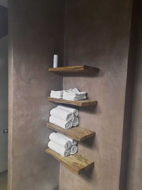 Wandplanken badkamer